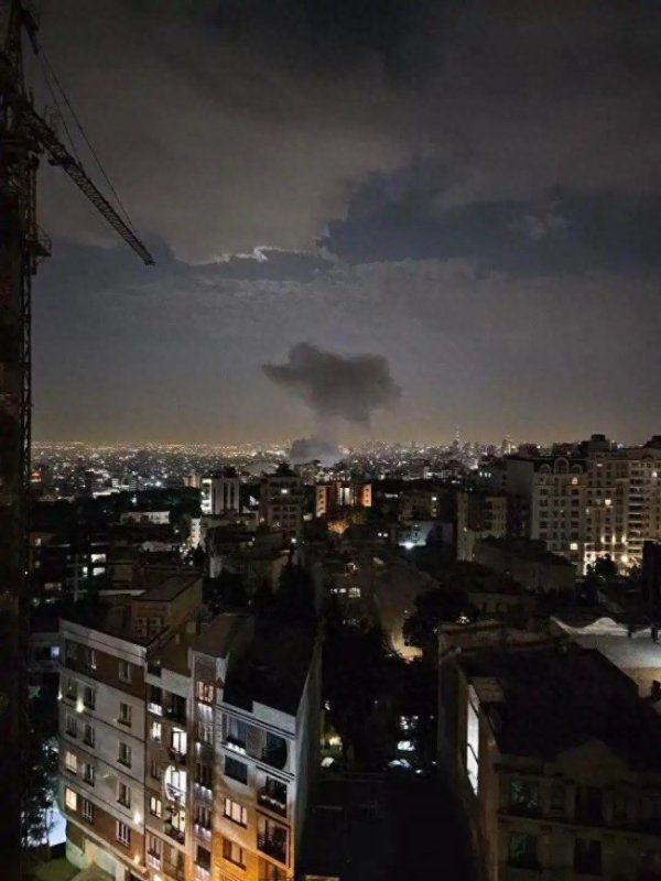 天策吧 以矛头直指德黑兰意图很明显，爆炸声响彻伊朗首都！