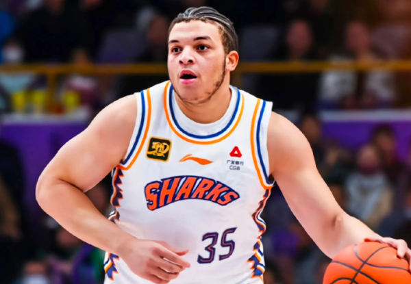 鼎牛配资 球迷正式愤怒！上海男篮外援，作出意外决定，如今分道扬镳